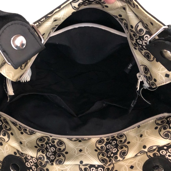 Petunia Pickle Bottom Diaper Bag City Carryall - Picture 8 of 8